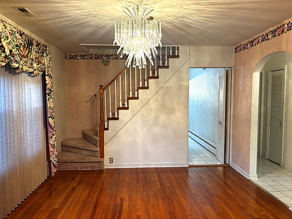 4th image of 1738 N 75th Ave