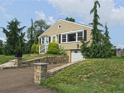 97 Magnolia Avenue, West Haven, CT, 06516