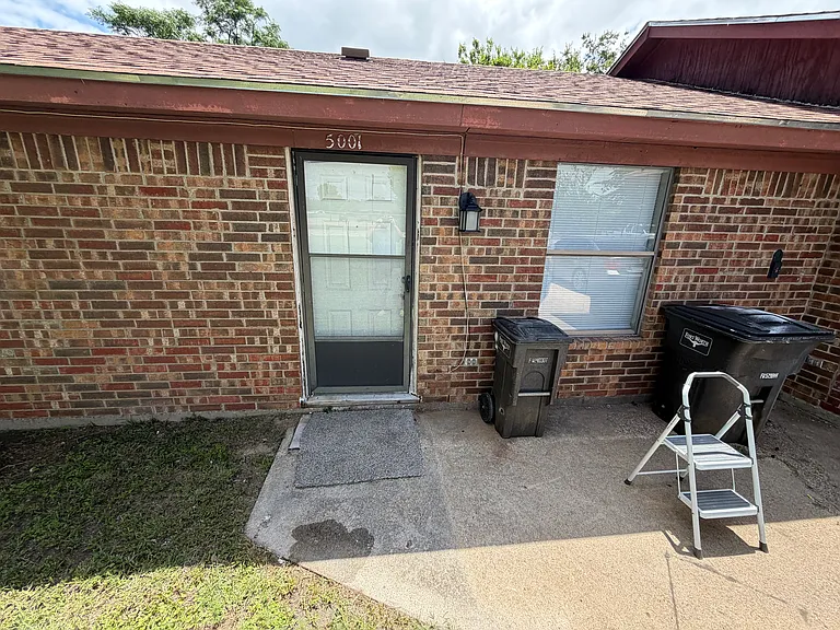 5001 Flamingo Rd — Photo 12
