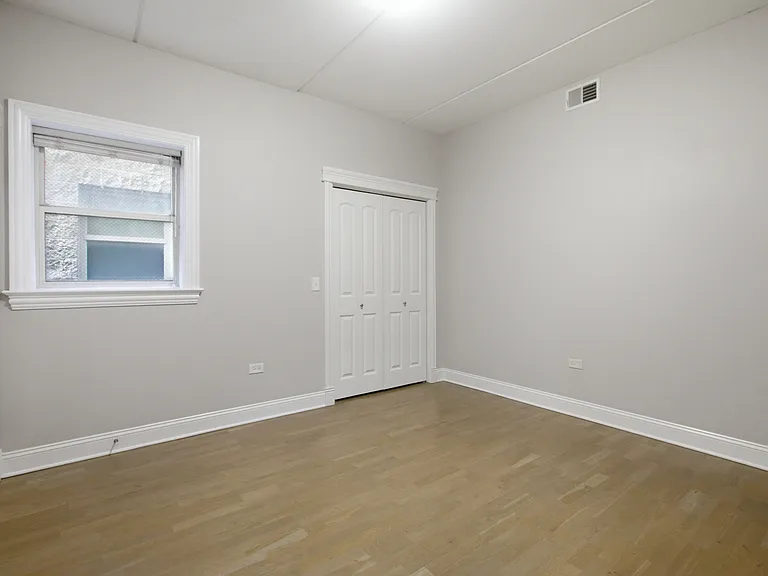1915 W Diversey Pkwy #402 — Photo 7