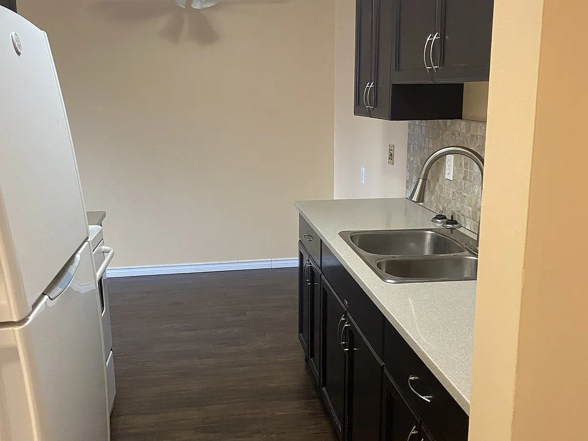 SF76 - 1 Bed 1 Bath condo in Belvedere - 13230 Fort Road — Photo 4