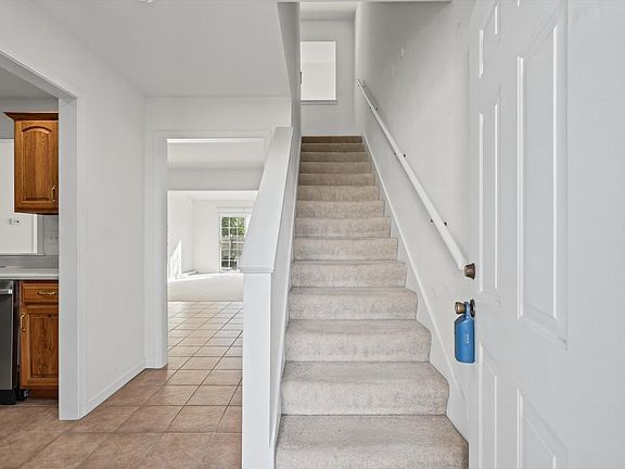 5th image of 3901 Balmoral Dr