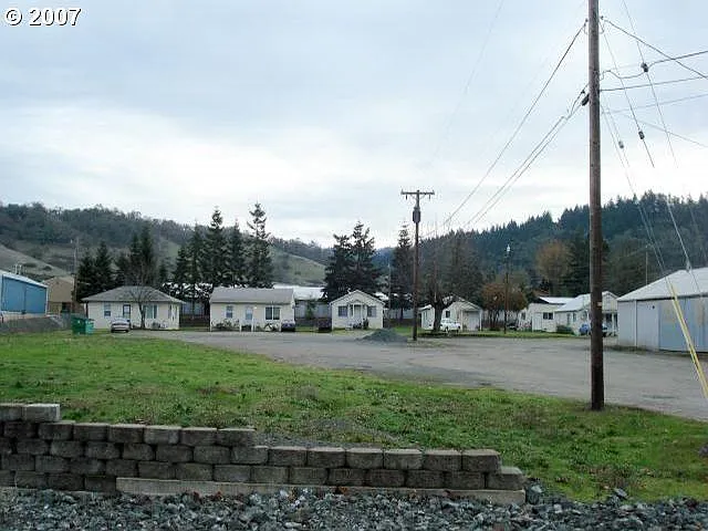 1308 N Old Pacific Hwy photo 1