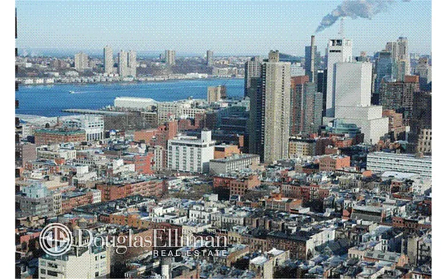 Rented by Douglas Elliman | media 35