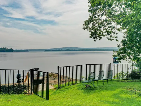 103 Lakeshore Dr, Leeds, ME 04263