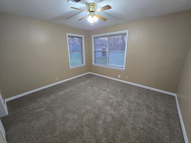 107 Helena St — Photo 20