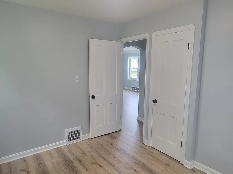 5149 Clement Ave — Photo 7
