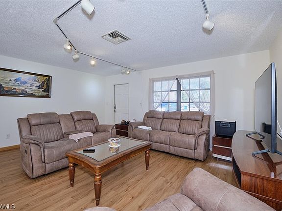 2nd image of 5849 Millay Ct