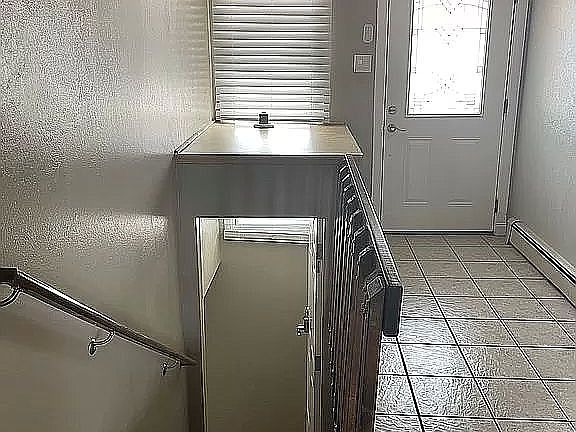 MainLevel Entry/Exit  