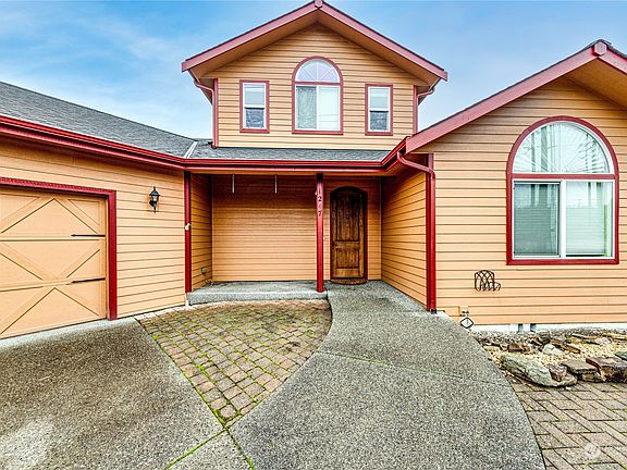 2nd image of 1247 E Lauridsen Boulevard