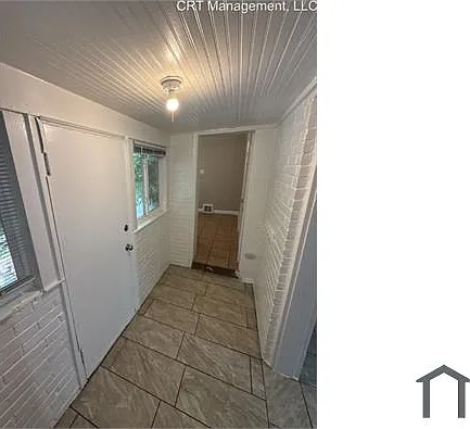 1590 S Syracuse St — Photo 8