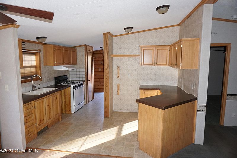 5th image of 109 Paisley Road