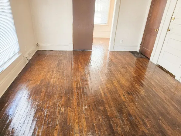 VLLC - 1501 University Avenue, Des Moines, IA, 50314, 1501 University Ave APT 4, Des Moines, IA 50314