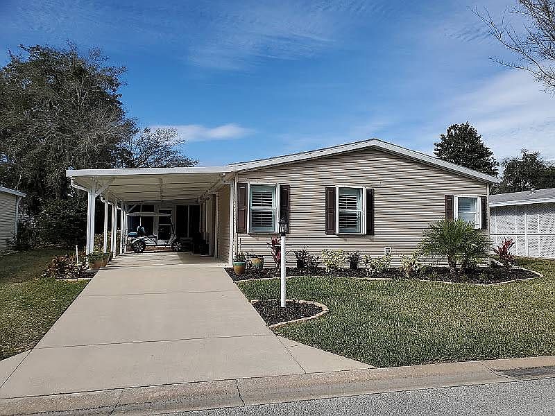 1st image of 7 Winthrop Ln