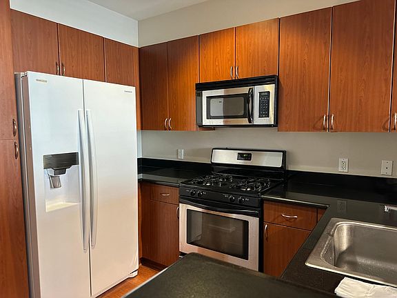 4th image of 1801 E Katella Ave APT 4072