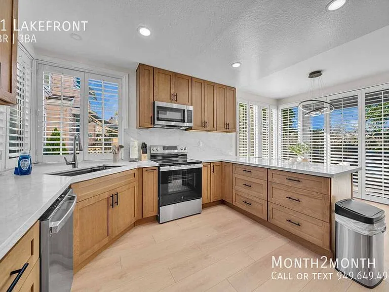 21 Lakefront — Photo 12