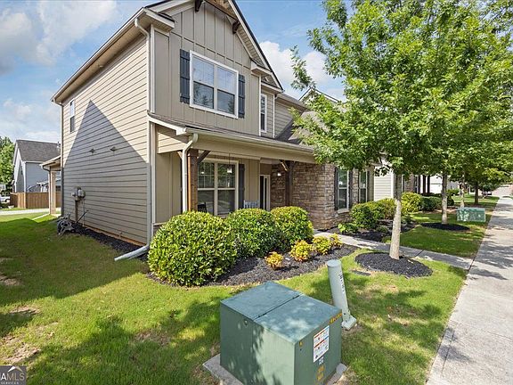3rd image of 4009 Glendianne Way