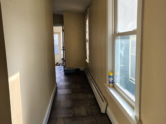 3rd image of 305 Charles Ave