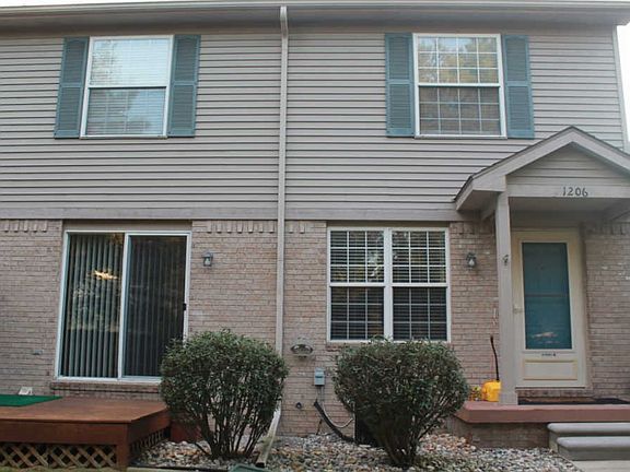 2nd image of 1206 Bay Ct #1