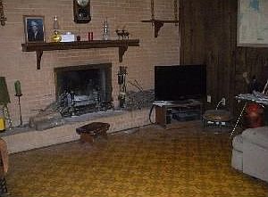 3rd image of 108 N Lois Ln