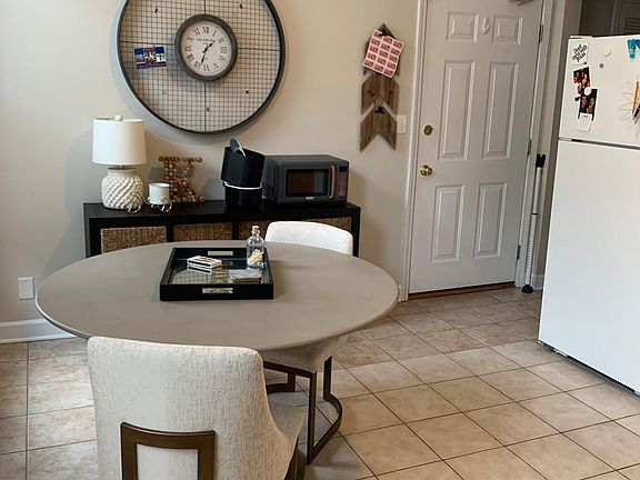 4th image of 1841 W Evergreen Ave APT 2F