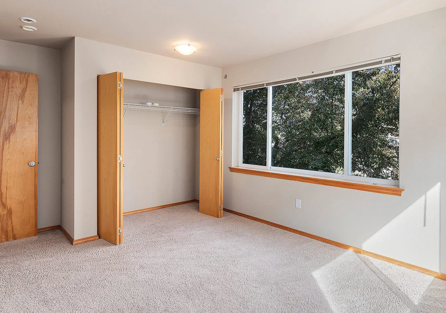 The Villa Flora Apartments — Photo 3