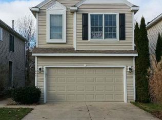 865 Bluff Creek Dr, Grand Haven, MI 49417