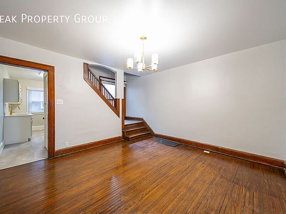 3rd image of 830 Dennison Ave