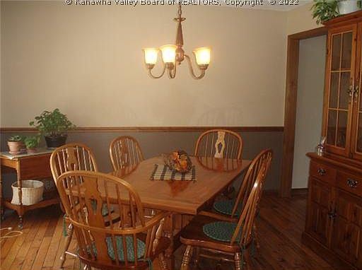 3rd image of 103 E McClure Dr