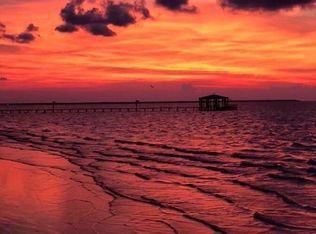 4906 Oleander St, Seabrook, TX 77586