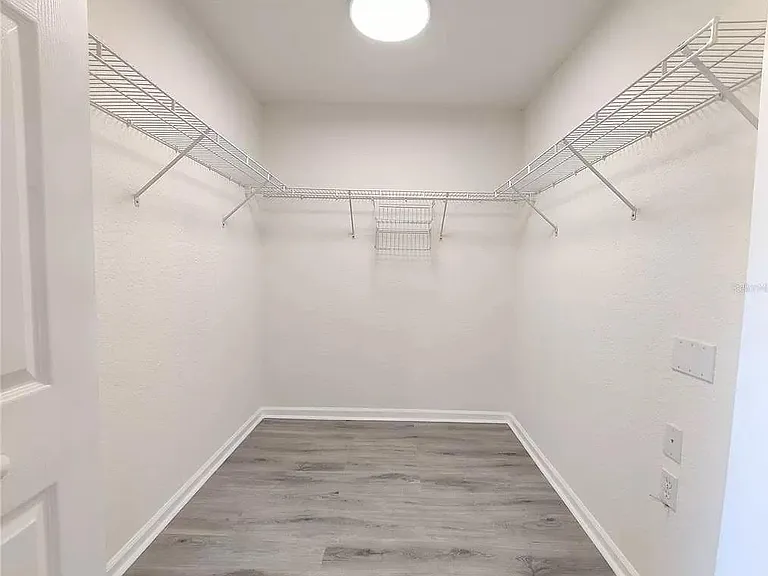 16302 Parkstone Palms Ct — Photo 26