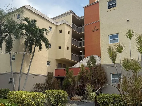 8205 Lake Dr #306, Doral, FL 33166