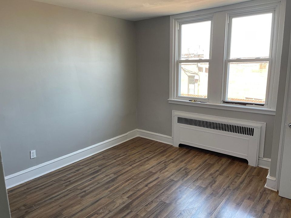 2nd image of 7246 Charles St