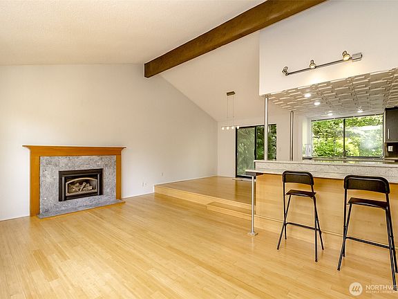4th image of 14333 93rd Avenue NE