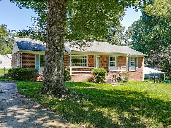 2nd image of 3909 Lyndale Pl