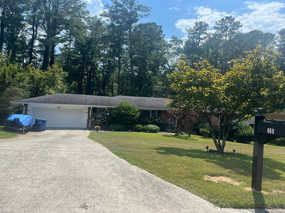 1st image of 669 Fielding Ln SW