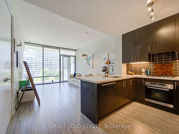5th image of 39 Queens Quay E #436