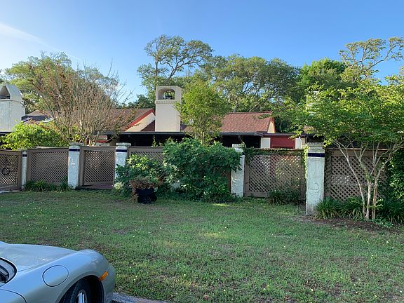 5th image of 18 Zachary Ct