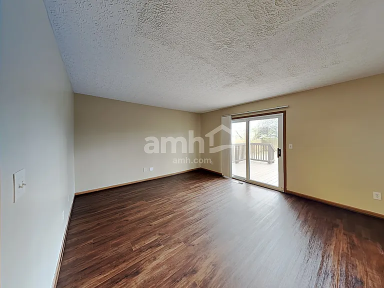 3572 Wesson Dr — Photo 3