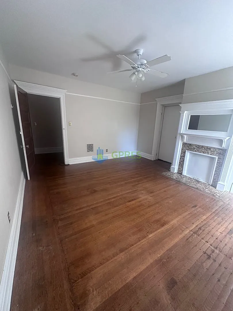 425 S. Aiken Ave. — Photo 3