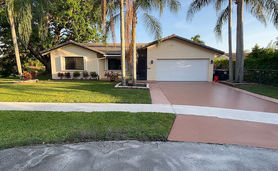 1st image of 4770 NW 9th St