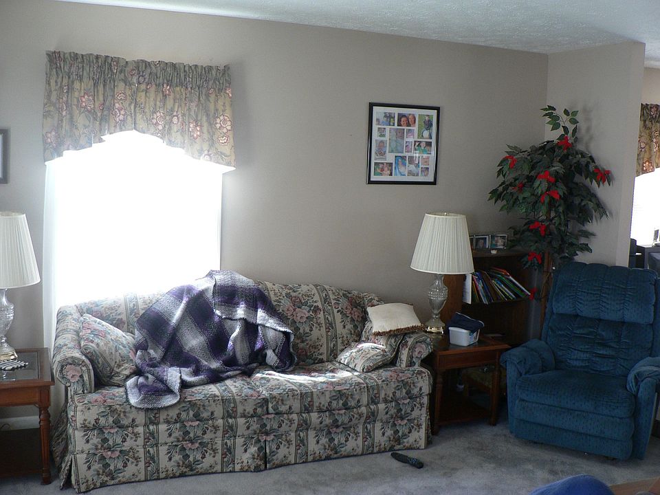 2nd image of 494 Countess Dr