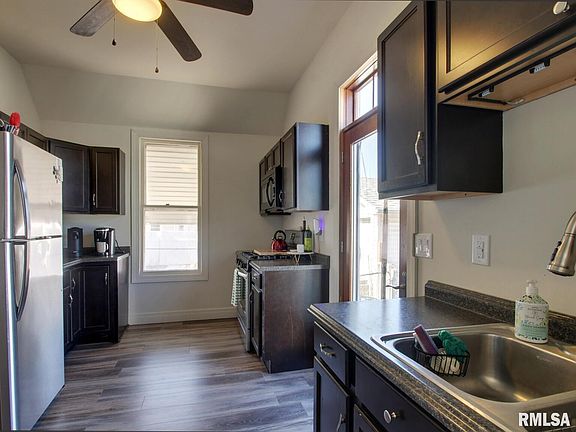 4th image of 1633 Chestnut St