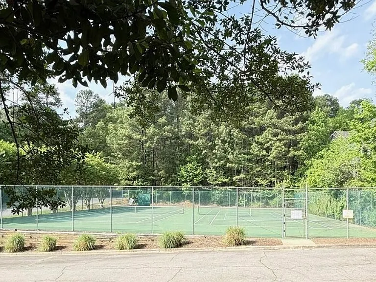Sedgewood Dr — Photo 10