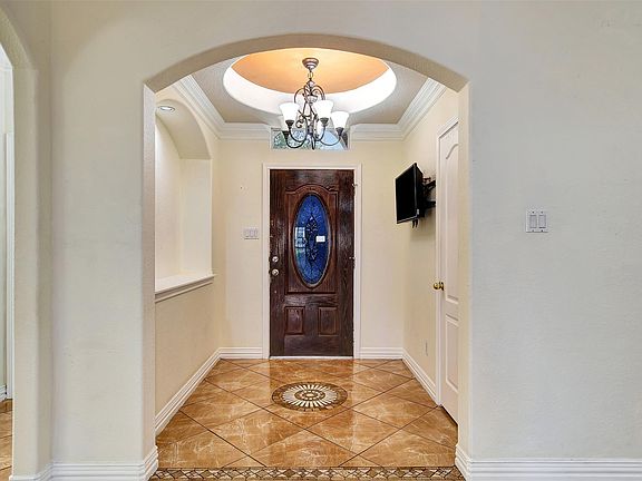 5th image of 10011 Gil Jr Ln