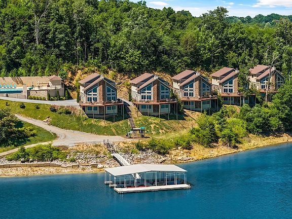2nd image of 430 Sugar Cove Way
