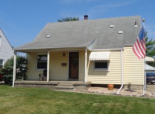 17811 Quarry St, Riverview, MI 48193