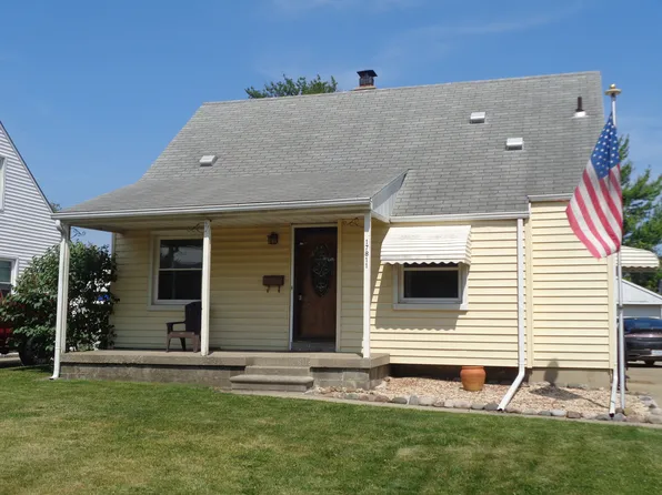 17811 Quarry St, Riverview, MI 48193