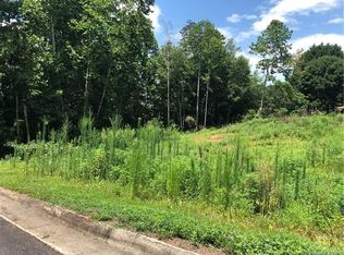 107 28th Ave NW, Hickory, NC 28601