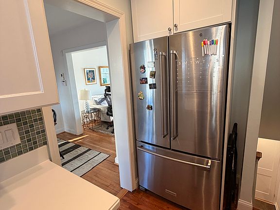 5th image of 2059 N Brandywine St